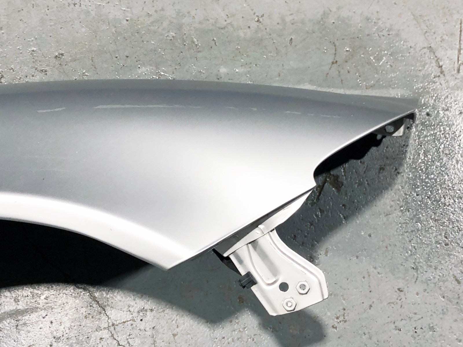 03-13 Maserati Quattroporte M139 Right Passenger Fender Panel GRIGIO TOURING 09