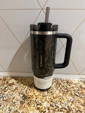 Stanley x Calia 30oz Flowstate Quencher H2.0 Tumbler Black Serpent Brand New