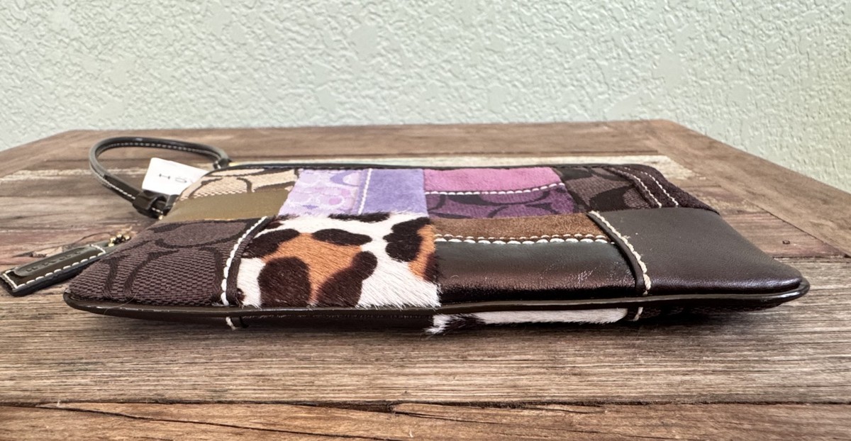 バッグ Coach y2k Wristlet Suede Patchwork Rare NWT Y2K Vintage RARE Coach Holiday Patchwork Suede Leather Demi