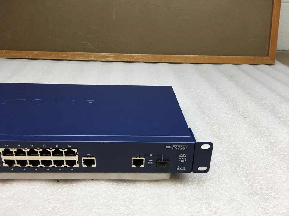 Netgear FS726T ProSafe 24-Port 10/100 Smart Switch with 2 Gigabit Ports & Ears - Image 3 of 4