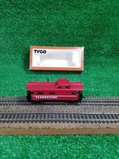 Tyco 327-50 HO Clementine Offset Cupola Caboose