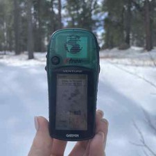 GARMIN eTrex Venture Handheld Satellite GPS Navigation Unit - works