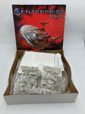 Polar Lights Star Trek Enterprise NX-01 Model Kits 1/350 scale