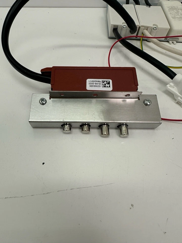 Угловой вытяжной колпак Zanussi ZFVX19K 90 см черный переключатель комплект 61435343 Pn3190 P5 - Изображение 2 из 4