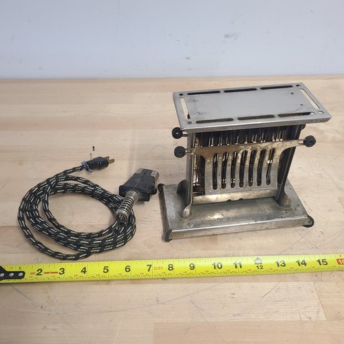 EARLY 1900's UNIVERSAL TOASTER BY LANDERS FRARY & CLARK NEW BRITAIN CT USA