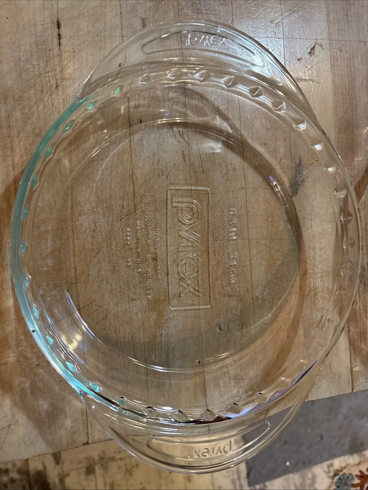2 PYREX 2229 9.5 inch glass pie crust dish with extra wide handles