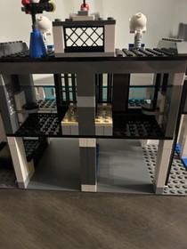 Lego City Police Station 7498 And Lego City Police Dog Unit 7285 100% Complete