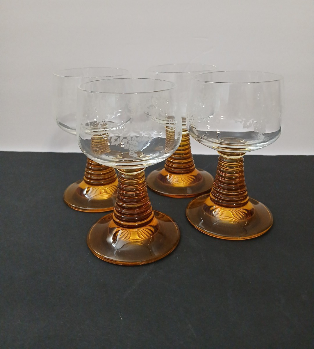 Schott Zwiesel Amber Beehive Stem Etched Grape Leaf Cordial Glasses Lot of 4