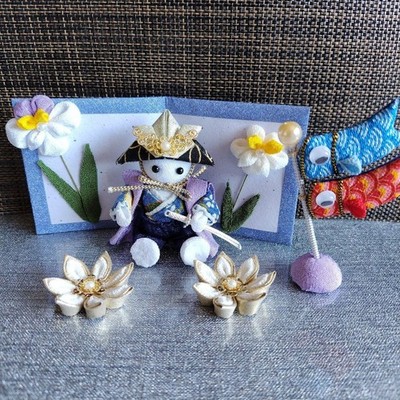 Japanese doll set with cloth samurai and flowers 10cm new