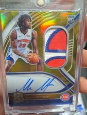Isaiah Stewart Spectra Gold Rookie Patch Auto /10