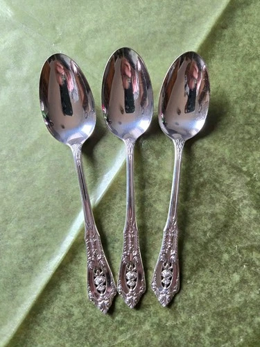 Vintage Wallace Sterling Silver Rose Point 6" Spoon  Excellent Condition