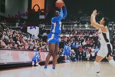 Michaela Onyenwere (Chicago Sky) UCLA Bruins Signed 4x6 Photo