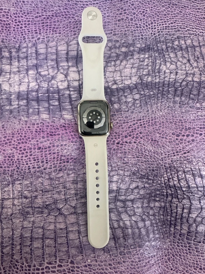 Apple Watch Series 7 41 mm dorado acero inoxidable caja cerámica con correa crema GPS Foto 2 de 4