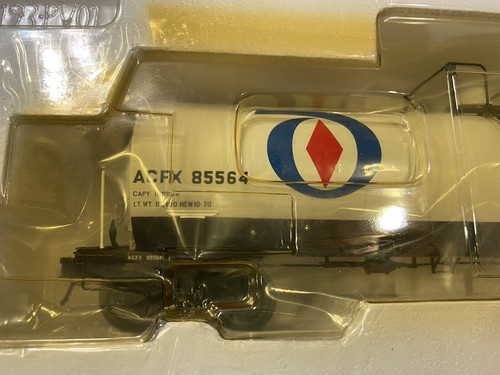Atlas O 17360 Gallon Tank Car Diamond Shamrock. Our # U1180 - Picture 2 of 4