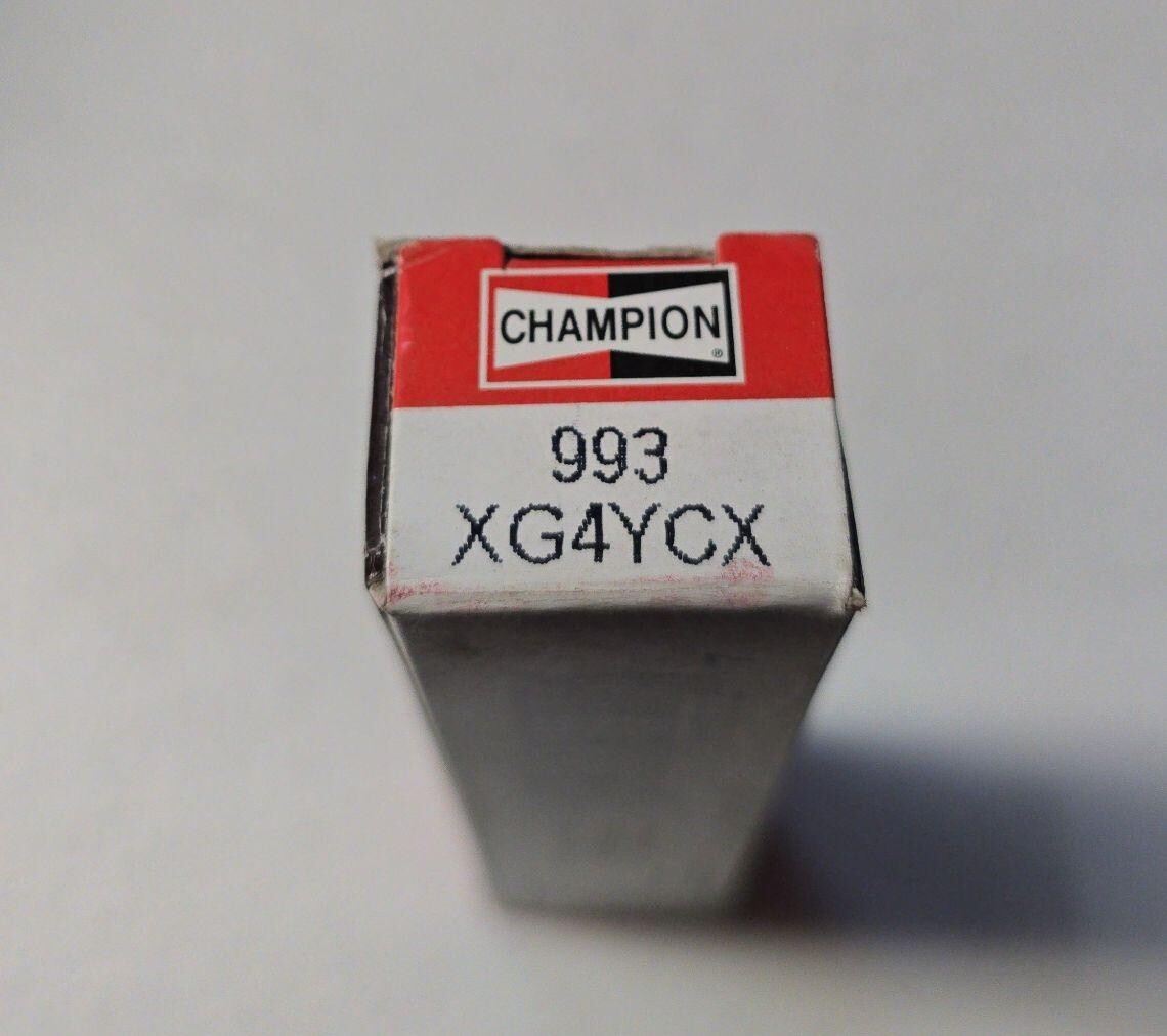Champion 993 / XG4YCX Spark Plug New