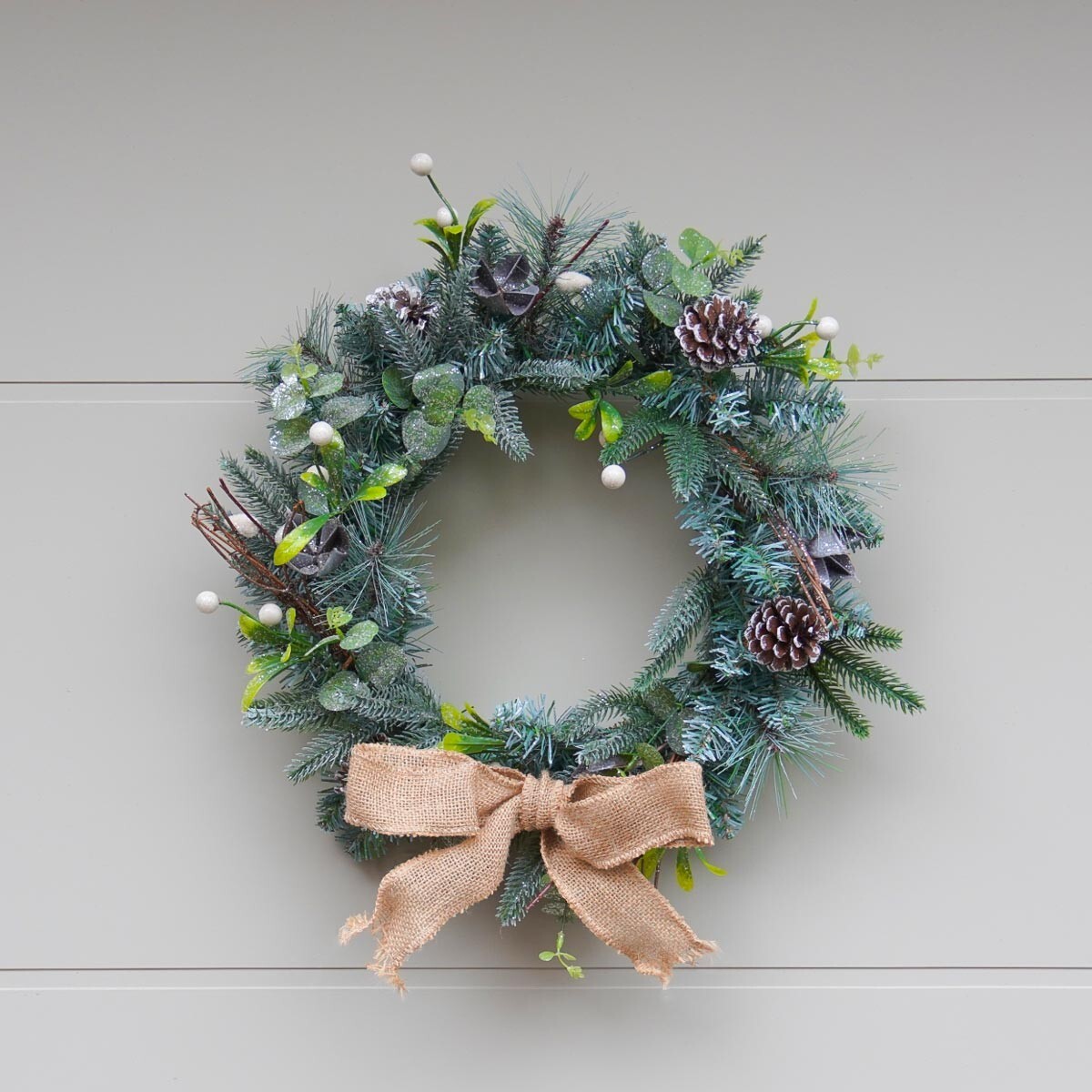45cm Christmas Wreath for Front Door Garland White Berry & Hessian Decoration