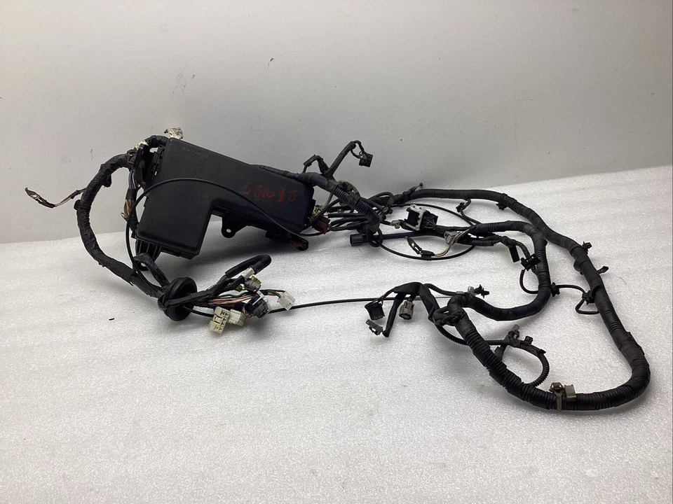 2006 丰田 TUNDRA 标准 CAB 发动机气管比较线束带 FUES 盒 — 第 2/4 张图片