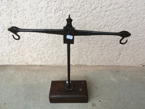 n°21) old tool / outil ancien BALANCE A TRÉBUCHET FORGÉE XVIIe DÉCORÉE - Picture 8 of 8