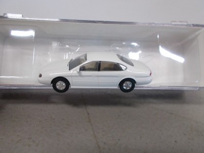 ATLAS # 1276 ~ 1996 FORD TAURUS CAR - VIBRANT WHITE COLOR ~ HO SCALE