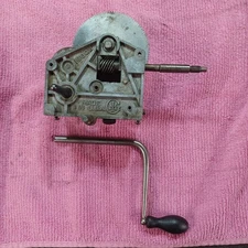 PORTABLE PHONOGRAPH MOTOR 2 SPRING***MOTOR REBUILT***