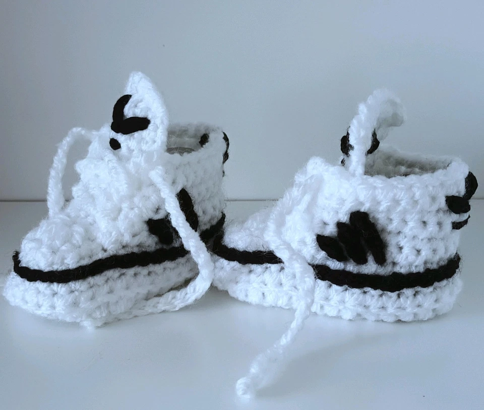 Hecho a mano Bebé Crochet Zapatos Botines Tenis Entrenadores Recién Nacido  Foto 3 de 3