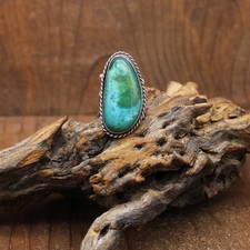 Vintage Southwest Sterling Silver Turquoise Ring Size 7.5