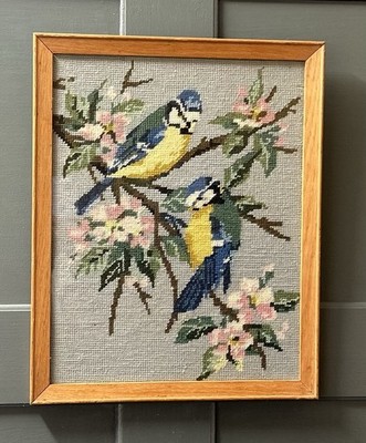 Vintage gerahmte Nadelspitze der Blaumeisen signiert & datiert 1978