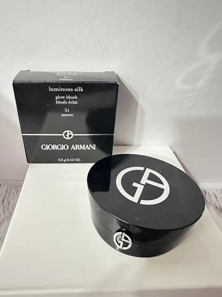 Rubor brillante seda luminosa Giorgio Armani Beauty - 51 Amore - Nuevo en caja - Polvo Foto 2 de 4