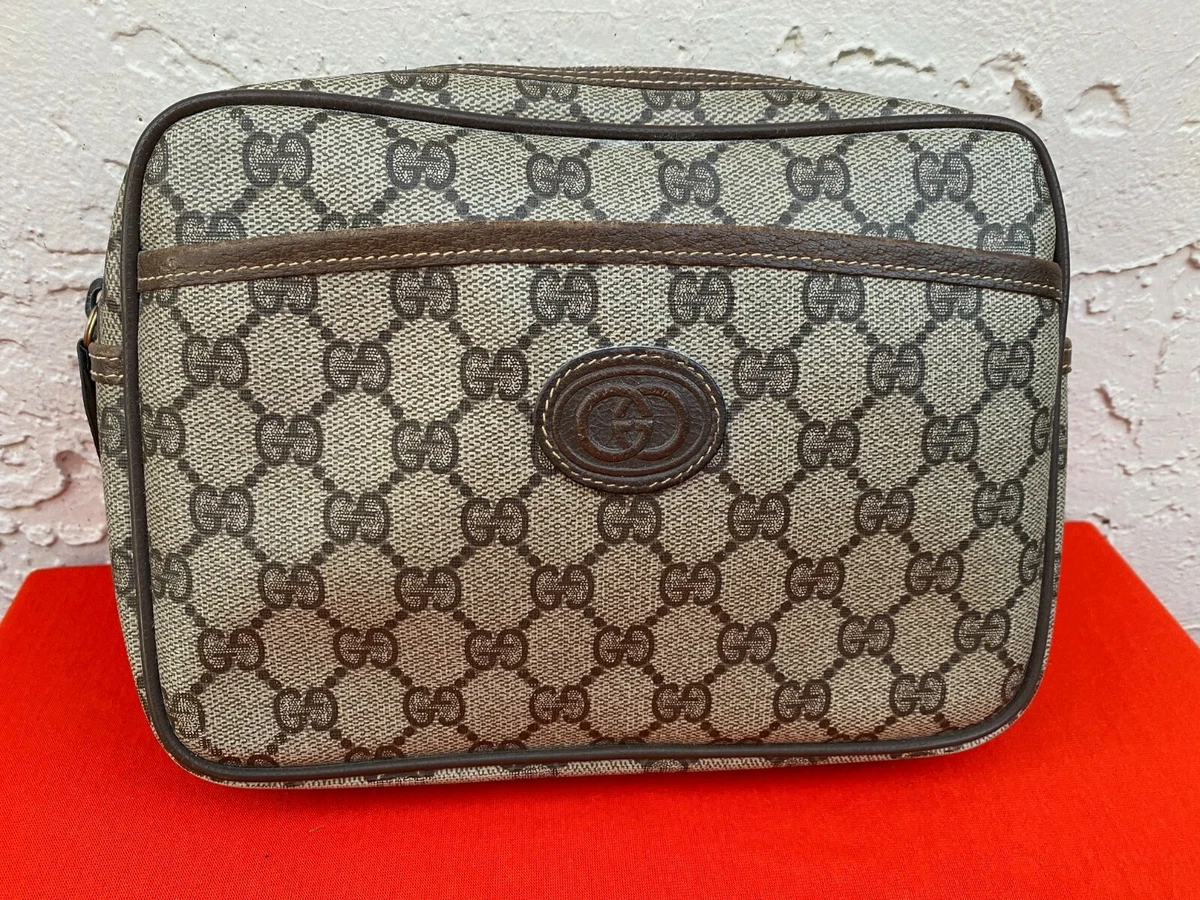 beige gucci pouch