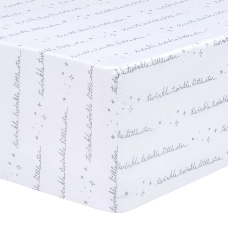 Paquete de 2 sábanas ajustables de microfibra Celestial para cuna se adapta a colchón de cuna estándar... Foto 3 de 4