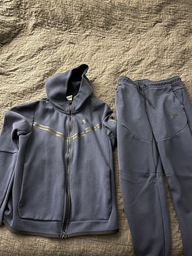 nike tech fleece tracksuit navy