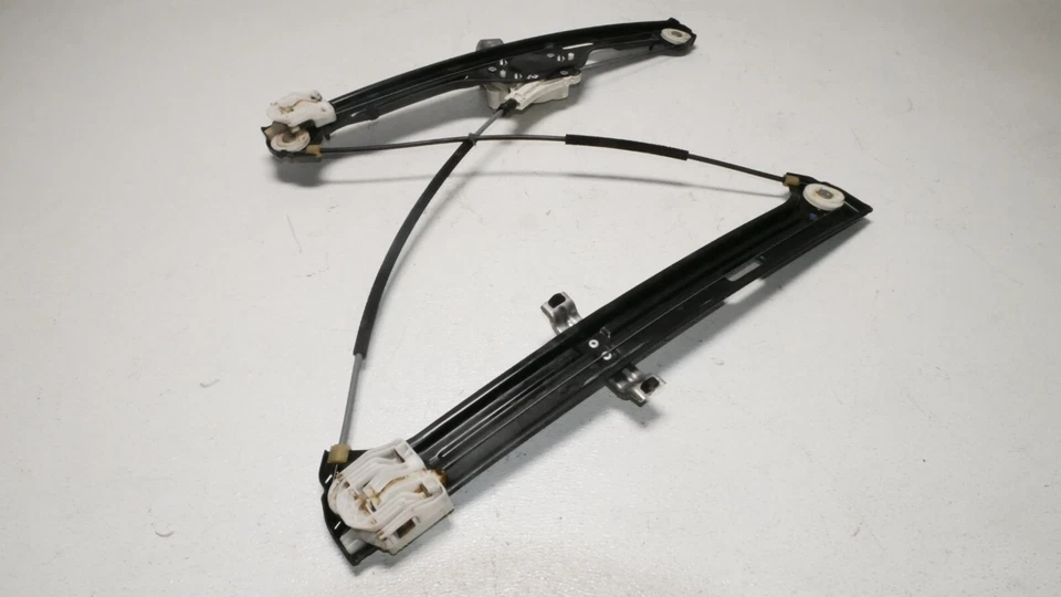 Regulador de ventana lateral de paso delantero derecho actuador de motor de pista OEM BMW E70 Foto 2 de 4