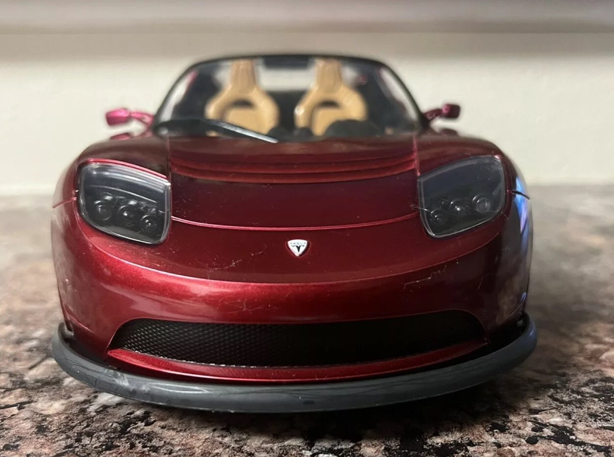 【新品・未開封】Teslaテスラ　ロードスター　ラジコン 新品・未開封】Teslaテスラ ロードスター ラジコン