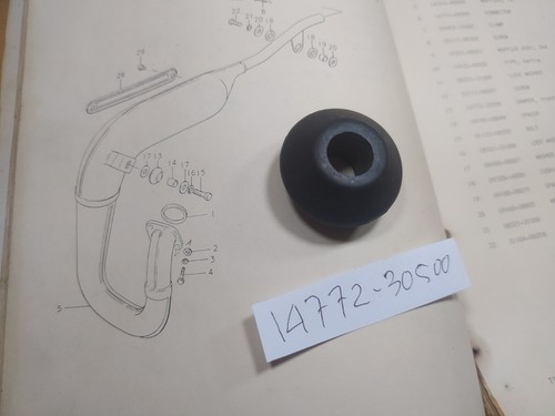 Damper Exhaust Muffler Suzuki TS100 TS125 TS185 TS250 DS Nos Genuine 14772-30500 - Foto 1 di 5