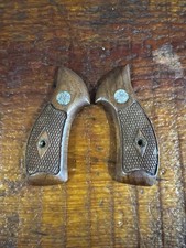 Vintage Smith Wesson Fits Centennial Sw J Frame Grips Round Butt. Diamond Ctr