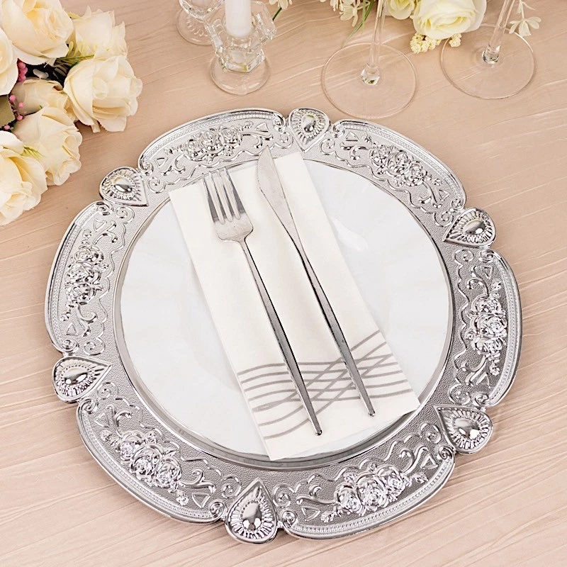 PLACAS CARGADOR PLATA 6 Rondas 13" Floral Repujado Plástico Borde Festoneado Eventos Foto 4 de 4