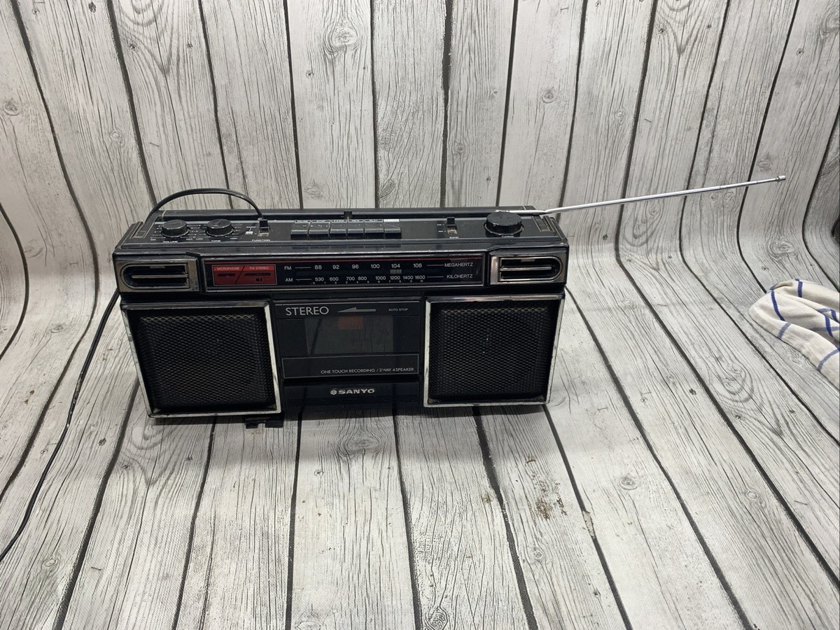 Sanyo Radio Model M-9703 One Touch Recording/2 Way 4 Speaker