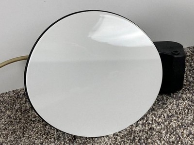 Volkswagen Tiguan Gas Door '09-16 Fuel Lid Cover Cap ''Candy White'' OEM!