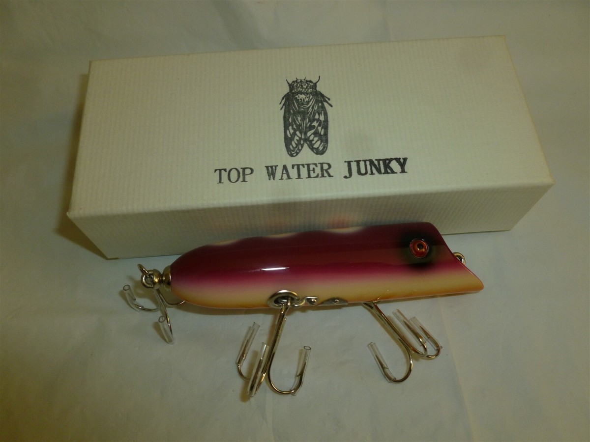 TOP WATER JUNKY ルアー　アブサンスタッガー 4 Inch Wood Top Water Junky Absinthe Stagger Japanese Lure w/ Box
