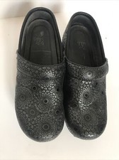 DANSKO PRO XP womans 6 Leather Clog Size EU 36 geometric pattern