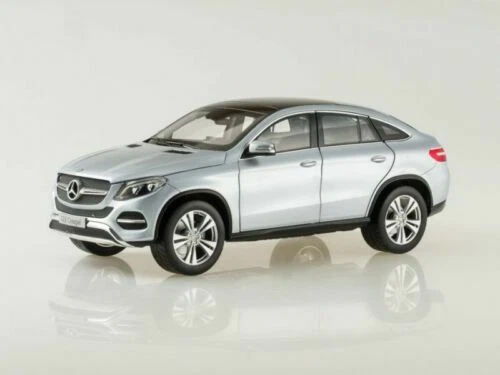 Modellini statici auto Scala 1:18 per Mercedes