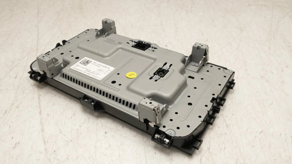 SEAT ATECA RADIO MULTIFUNCTION DISPLAY ECOTSI SE TECHNOLOGY DSG 5FJ919606A 16-25 - Image 3 of 4