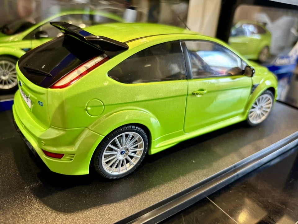 1/18 scale SOLIDO FORD Focus RS MK2 RS ultimate green - Image 2 of 4