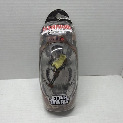 Star Wars Titanium Series Speeder Bike w/ Luke Skywalker Micro Vehicle