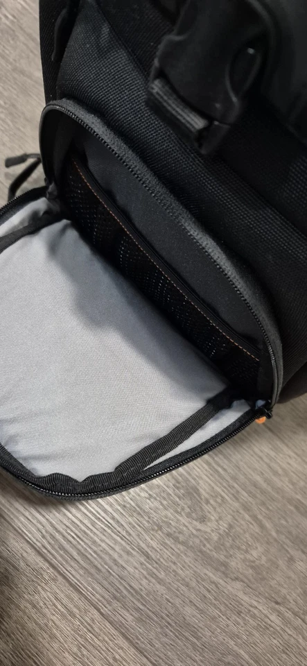 Camera Backpack (DSLR/CSC) by BENRO Coolwalker CW200 Black (UK Stock) - Image 4 of 4