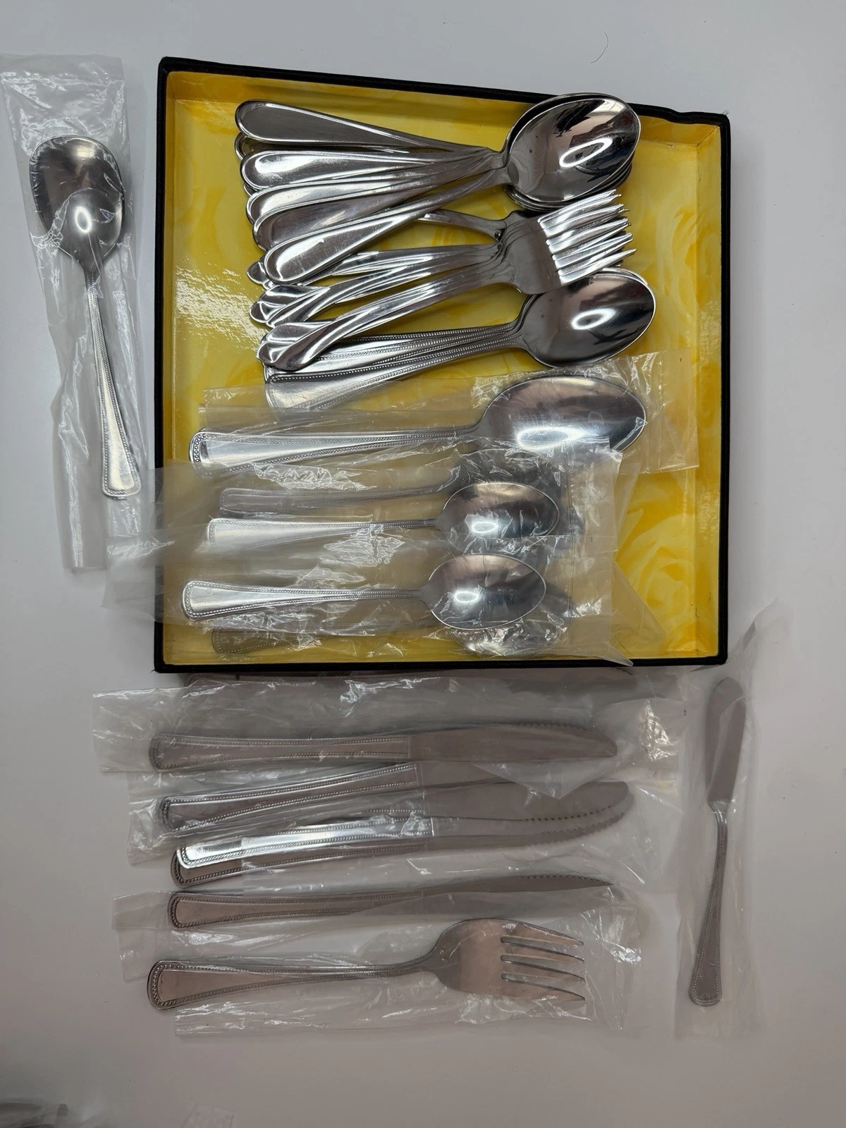 Large Mixed Flatware Lot Oneida USA & Oneidacraft Stainless Steel Spoons Forks