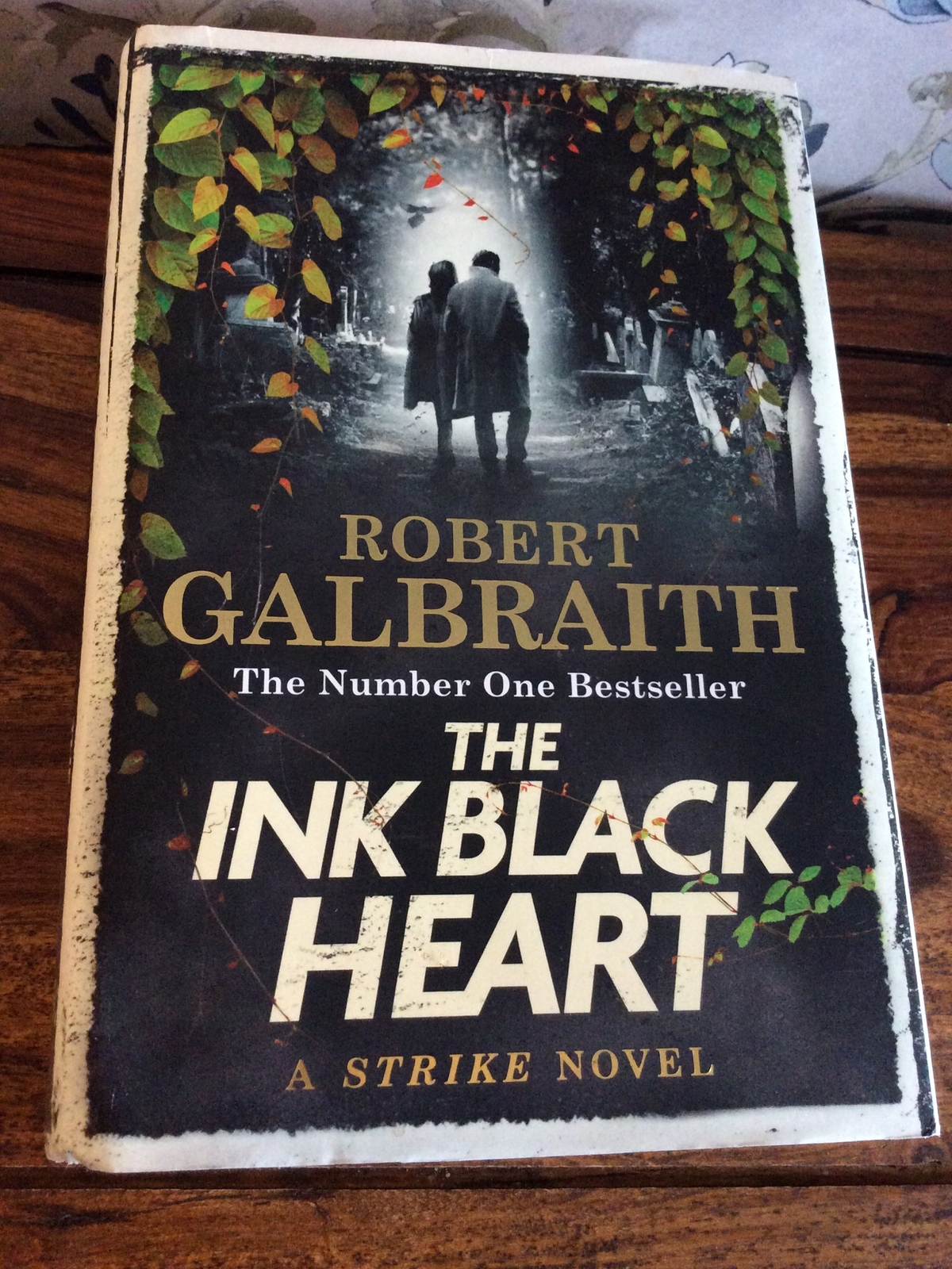 Robert Galbraith The Ink Black Heart: Cormoran Strike, Book 6 (Hardback)