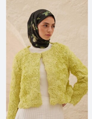 ZARA WOMAN FLOWER-SHAPED JACKET WITH TEXTURED FLOWER DETAIL LIME 3920/111 NEW
