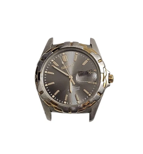 Vintage Seiko Watch Two Tone Silver Stainless Steel Water Resistant 8F33-0029