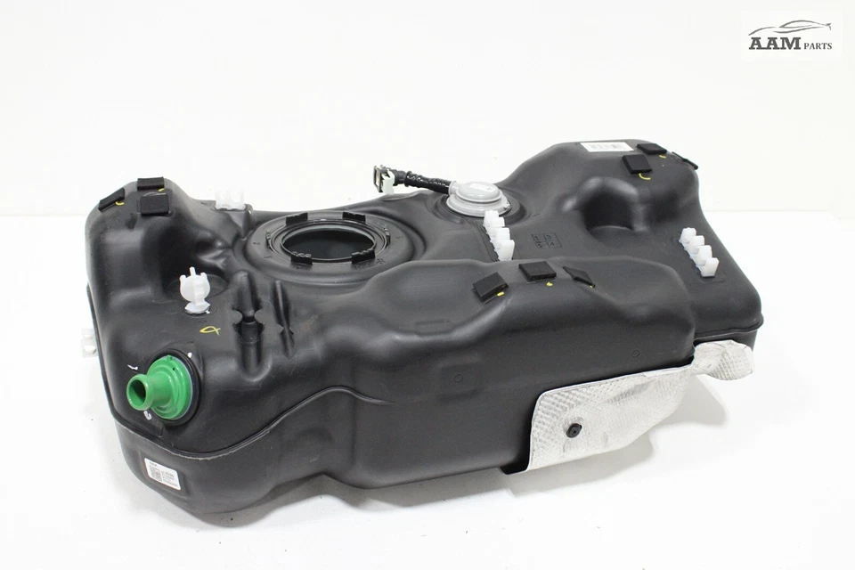 Chevrolet Trax 2024 tracción delantera 1,2 L depósito de tanque de gasolina con cubierta de escudo térmico OEM Foto 3 de 4